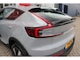 Volvo C40 Single Motor Core 238PK 69 kWh | PANORAMADAK | STOEL / STUUR VERWARMING | DODEHOEKDETECTIE | ACHTERUITRIJCAMERA | NAVIGATIE | APPLE-CARPLAY / ANDROID-AUTO | CRUISE CONTROL | KEYLESS START | DRAADLOZE TELEFOONLADER | PARKEERSENSOREN VOOR / ACHTER |