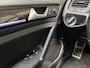 Volkswagen Golf 1.4 TSI GTE 204Pk Automaat (SCHUIFDAK, APPLE CARPLAY, NAVIGATIE, LEDER, KEYLESS, STOELVERWARMING, SPORTSTOELEN, CAMERA, GETINT GLAS, TREKHAAK, NIEUWSTAAT)