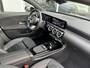Mercedes-Benz A-klasse 180 AMG Line | Panoramadak | Stoelverwarming | Sfeerverlichting