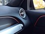 Mercedes-Benz GLB 200 Business Solution AMG | Trekhaak afneembaar | Panoramadak | Night pakket | Achteruitrijcamera | Sfeerverlichting | Dodehoekassistentie | Elektrische achterklep