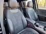 Mercedes-Benz GLB 200 Business Solution AMG | Trekhaak afneembaar | Panoramadak | Night pakket | Achteruitrijcamera | Sfeerverlichting | Dodehoekassistentie | Elektrische achterklep