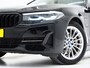 BMW 5-Serie Touring 530e xDrive | Leder | Trekhaak | HUD | Camera | Memory | Stoelkoeling | DAB | Carplay