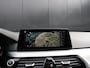 BMW 5-Serie Touring 520i | M SPORT | LEDER | MEMORY | PANO-DAK | HEAD-UP | CAMERA | APPLE CARPLAY | STOELVERW. | CRUISE | NAVI |
