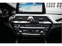 BMW 5-Serie Touring 530i High Executive Sport Line | PANO * HUD * Sfeerverlichting * Adaptive + Lane * Wegklapbare trekhaak * Comfortzetels * BMW onderhouden *
