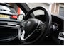BMW 5-Serie Touring 530i High Executive Sport Line | PANO * HUD * Sfeerverlichting * Adaptive + Lane * Wegklapbare trekhaak * Comfortzetels * BMW onderhouden *