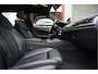 BMW 5-Serie Touring 530i High Executive Sport Line | PANO * HUD * Sfeerverlichting * Adaptive + Lane * Wegklapbare trekhaak * Comfortzetels * BMW onderhouden *