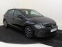 Volkswagen Polo 1.0 TSI Life | Navigatie| Parkeersensoren | Adaptieve cruise control | Elektrisch inklapbare buitenspiegels | Draadloze telefoonlader | CarPlay | Airco |