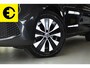 Mercedes-Benz EQV 300 L2 90kWh | 7P. Stoelverwarming | Apple CarPlay/android auto | Trekhaak | BTW