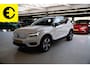 Volvo XC40 Recharge P8 AWD R-Design | 94,5 % SoH | Trekhaak | Panorama dak | Cruise control