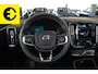 Volvo XC40 Recharge P8 AWD R-Design | 94,5 % SoH | Trekhaak | Panorama dak | Cruise control