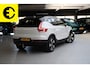 Volvo XC40 Recharge P8 AWD R-Design | 94,5 % SoH | Trekhaak | Panorama dak | Cruise control