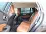 Volvo V60 2.0 B3 Momentum | Origineel NL | ACC | Camera | Leder | Stuur- en stoelverwarming |