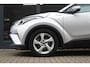 Toyota C-HR / C-HR+ 1.8 Hybrid Dynamic | Keyless | Trekhaak | Camera | Adaptive-cruise | Telefoonvoorbereiding | All-season |
