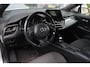 Toyota C-HR / C-HR+ 1.8 Hybrid Dynamic | Keyless | Trekhaak | Camera | Adaptive-cruise | Telefoonvoorbereiding | All-season |