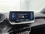 Peugeot e-2008 EV Allure Pack 50 kWh 136pk Automaat | Navigatie | Stoelverwarming |  Apple Carplay/Android Auto | Camera | Climate Control | Adaptieve Cruise Control | 17"LMV | LED |