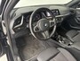 BMW 1-Serie 118i Executive Edition | Panoramadak | Navigatie | Parkeersensoren V+A | Apple CarPlay / Android Auto |