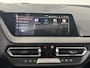 BMW 1-Serie 118i Executive Edition | Panoramadak | Navigatie | Parkeersensoren V+A | Apple CarPlay / Android Auto |