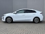 Hyundai Ioniq Premium EV 38 kWh Automaat / SOH 98,1% / Dealer onderhouden / Warmtepomp / Lederen bekleding / Stuur-/Stoel-/Achterbankverwarming / Stoelventilatie / Adaptieve Cruise Control / Achteruitrijcamera /