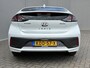 Hyundai Ioniq Premium EV 38 kWh Automaat / SOH 98,1% / Dealer onderhouden / Warmtepomp / Lederen bekleding / Stuur-/Stoel-/Achterbankverwarming / Stoelventilatie / Adaptieve Cruise Control / Achteruitrijcamera /