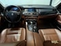 BMW 5-Serie 528i High Executive|LEDER|PANO|TREKHAAK|PDC