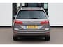 Volkswagen Golf Sportsvan 1.4 TSI Highline 125PK / 92kW DSG, NL Auto door ons geleverd en dealer onderhouden, wegklapbare trekhaak, executive pakket, adaptieve cruise control (acc), privacy glas, elektrisch verstel-, verwarm- en inklapbare buitenspiegels (spiegel pakket), navigatie, parkeersensoren voor en achter (pdc), park assist, diefstalalarm
