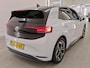 Volkswagen ID.3 58 kWh 204pk First Plus | Trekhaak | SOH 92% | Apple CarPlay | Camera | PDC | Stoelverwarming | LED Matrix | 19"