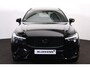 Volvo XC60 T6 Recharge AWD Plus Black Edition - Luchtvering - Panorama/schuifdak - IntelliSafe Assist & Surround - 360º Camera - Harman/Kardon audio - Adaptieve LED koplampen - Verwarmde voorstoelen, stuur & achterbank - Parkeersensoren voor & achter - Elektr. bedienb. voorstoelen met geheugen - Draadloze tel. lader - Extra getint glas - Elektr. inklapbare trekhaak - 21' LMV