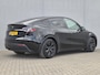 Tesla Model Y Long Range RWD 75 kWh Automaat / CCS snellader / Panoramadak / Trekhaak afneembaar / Basic Autopilot / Rondomzicht camera / Trekgewicht 1600 kg / Stuur- Stoel & Voorruitverwarming / Elektrische achterklep / Adaptief cruise control /