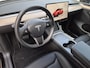 Tesla Model Y Long Range RWD 75 kWh Automaat / CCS snellader / Panoramadak / Trekhaak afneembaar / Basic Autopilot / Rondomzicht camera / Trekgewicht 1600 kg / Stuur- Stoel & Voorruitverwarming / Elektrische achterklep / Adaptief cruise control /