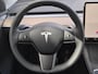 Tesla Model Y Long Range RWD 75 kWh Automaat / CCS snellader / Panoramadak / Trekhaak afneembaar / Basic Autopilot / Rondomzicht camera / Trekgewicht 1600 kg / Stuur- Stoel & Voorruitverwarming / Elektrische achterklep / Adaptief cruise control /