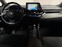 Toyota C-HR / C-HR+ 1.8 Hybrid Sport Automaat (NAVIGATIE, CLIMATE, CAMERA, GETINT GLAS, SPORTSTOELEN, GETINT GLAS, CRUISE, ADAPTIVE CRUISE, ZWART HEMEL, NIEUWE APK, NIEUWSTAAT)