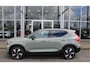 Volvo EX40 Extended Range Plus 82 kWh | El. Trekhaak | 360 Camera | Adapt. Cruise | BLIS | Verw. Voorstoelen + Stuurwiel | DAB |