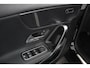 Mercedes-Benz A-klasse 180 136pk Automaat Progressive Navigatie Parkeersensoren Camera Cruise Control Stoelverwarming Ledverlichting Climate Control