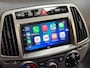 Hyundai i20 1.2i Sport Deluxe (SCHUIFDAK, APPLE CARPLAY, AIRCO, LEDER, PARKEERSENSOREN, SPORTSTOELEN, CRUISE, BLUETOOTH, NIEUWSTAAT)