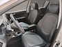 Hyundai i20 1.2i Sport Deluxe (SCHUIFDAK, APPLE CARPLAY, AIRCO, LEDER, PARKEERSENSOREN, SPORTSTOELEN, CRUISE, BLUETOOTH, NIEUWSTAAT)