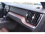 Volvo V60 B3 163pk Geartronic Hybrid Inscription P-dak Trekh. wegkl. Harman Kardon NL-Auto