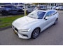 Volvo V60 B3 163pk Geartronic Hybrid Inscription P-dak Trekh. wegkl. Harman Kardon NL-Auto