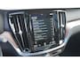 Volvo V60 B3 163pk Geartronic Hybrid Inscription P-dak Trekh. wegkl. Harman Kardon NL-Auto