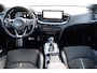Kia ProCeed 1.5 T-GDI GT-PlusLine Panoramadak, Schuif- kanteldak, Navigatie, Apple Carplay, Voorstoelen en achterbank verwarmbaar, JBL sound