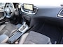 Kia ProCeed 1.5 T-GDI GT-PlusLine Panoramadak, Schuif- kanteldak, Navigatie, Apple Carplay, Voorstoelen en achterbank verwarmbaar, JBL sound