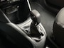 Peugeot 208 1.2 VTi Sport (NAVIGATIE, CLIMATE, PARKEERSENSOREN, SPORTSTOELEN, TREKHAAK, CRUISE, NIEUWE APK, NIEUWSTAAT)