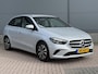 Mercedes-Benz B-klasse 180 Business Solution Automaat / Dealer Onderhouden / 1e Eigenaar / Trekhaak / Navigatie / Stoelverwarming / Climate Control /