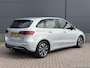 Mercedes-Benz B-klasse 180 Business Solution Automaat / Dealer Onderhouden / 1e Eigenaar / Trekhaak / Navigatie / Stoelverwarming / Climate Control /