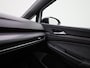 Volkswagen Golf 1.5 eTSI R-Line Business 150 PK | Automaat | Panoramisch Schuif - Kanteldak | Navigatie | Digital Cockpit pro | Keyless | Stoelverwarming | Ledachterlichten met dynamisch knipperlicht | Achteruitrijcamera | Design Pakket Exterieur 'Black Style'