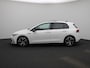 Volkswagen Golf 1.5 eTSI R-Line Business 150 PK | Automaat | Panoramisch Schuif - Kanteldak | Navigatie | Digital Cockpit pro | Keyless | Stoelverwarming | Ledachterlichten met dynamisch knipperlicht | Achteruitrijcamera | Design Pakket Exterieur 'Black Style'