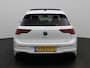 Volkswagen Golf 1.5 eTSI R-Line Business 150 PK | Automaat | Panoramisch Schuif - Kanteldak | Navigatie | Digital Cockpit pro | Keyless | Stoelverwarming | Ledachterlichten met dynamisch knipperlicht | Achteruitrijcamera | Design Pakket Exterieur 'Black Style'