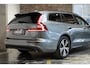 Volvo V60 B3 Momentum Advantage | Parkeersensoren voor + achter | dealeronderhouden | Parkeercamera | Apple Carplay/Android auto | Navigatie | 17'' Lichtmetalen velgen |