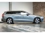 Volvo V60 B3 Momentum Advantage | Parkeersensoren voor + achter | dealeronderhouden | Parkeercamera | Apple Carplay/Android auto | Navigatie | 17'' Lichtmetalen velgen |