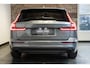 Volvo V60 B3 Momentum Advantage | Parkeersensoren voor + achter | dealeronderhouden | Parkeercamera | Apple Carplay/Android auto | Navigatie | 17'' Lichtmetalen velgen |