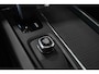 Volvo V60 B3 Momentum Advantage | Parkeersensoren voor + achter | dealeronderhouden | Parkeercamera | Apple Carplay/Android auto | Navigatie | 17'' Lichtmetalen velgen |